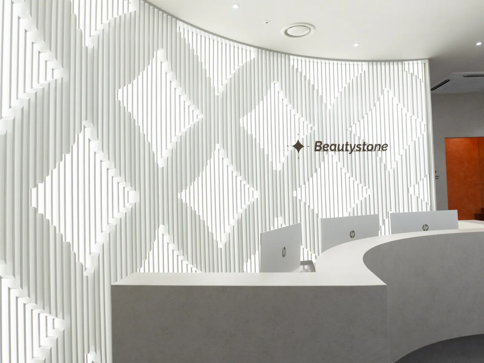Reception · rhombus wall